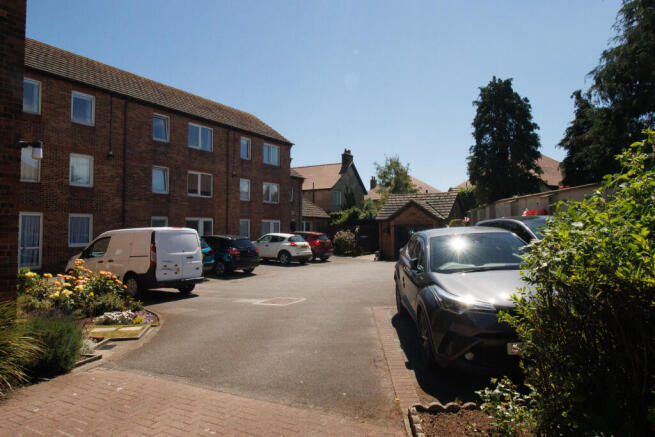 1 bed Ground Flat for sale Image 10