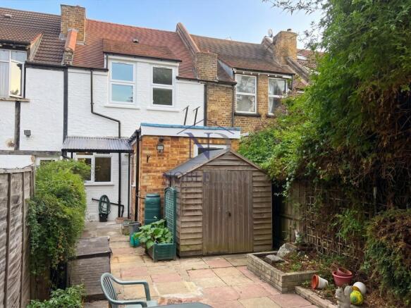 THREE BEDROOM TERRACED HOUSE IN HOUNSLOW