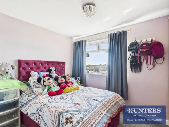 BEDROOM 2