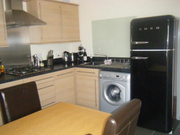 8 kitchen1