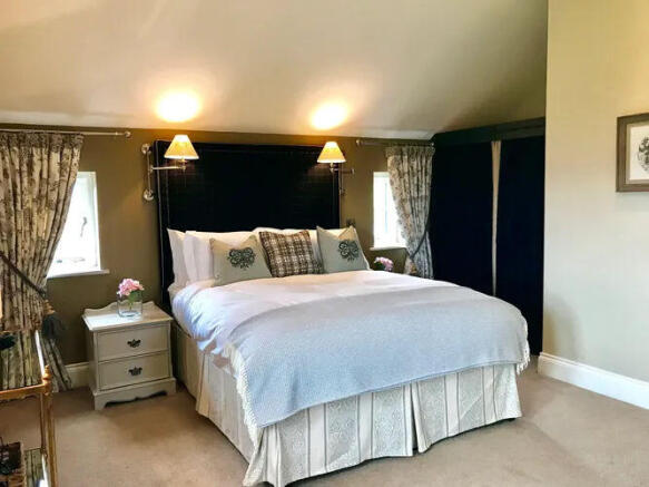 2 bed Barn Conversion to rent Image 4