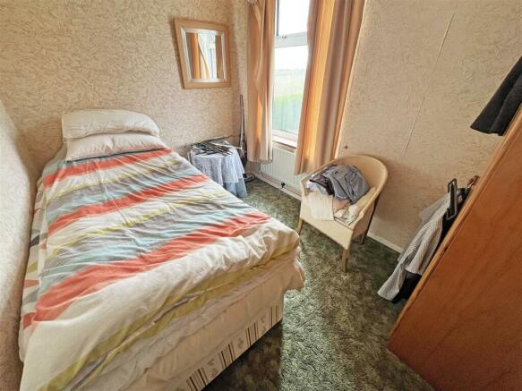Bed 3.jpg