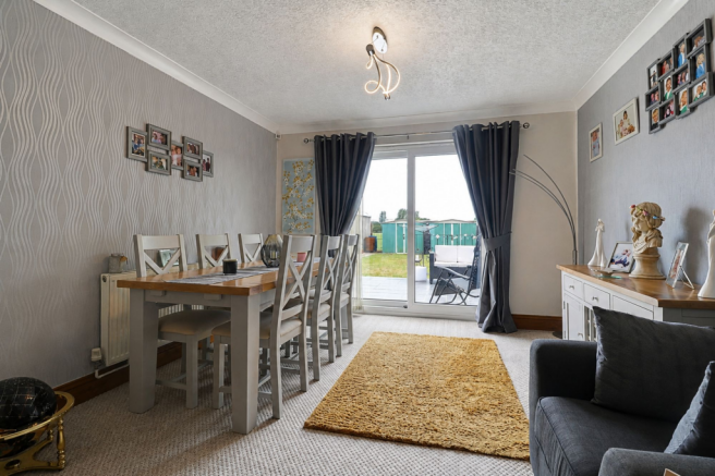 3 bed Semi-Detached for sale Image 8