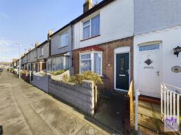 32, Maple Avenue, Gillingham ME7 2NU