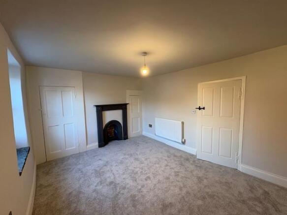 3 bed House to rent Image 12