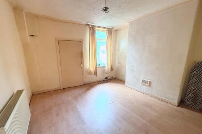 12 Picow Street, Runcorn, WA7 5DA photo 3