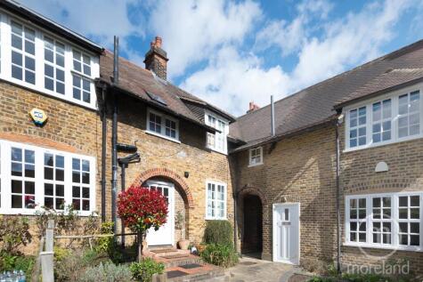Asmuns Place, Hampstead Garden Suburb, NW11
