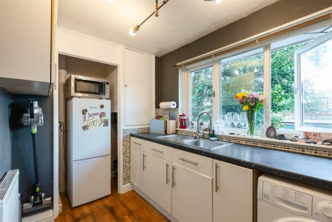 kitchen-1.jpg