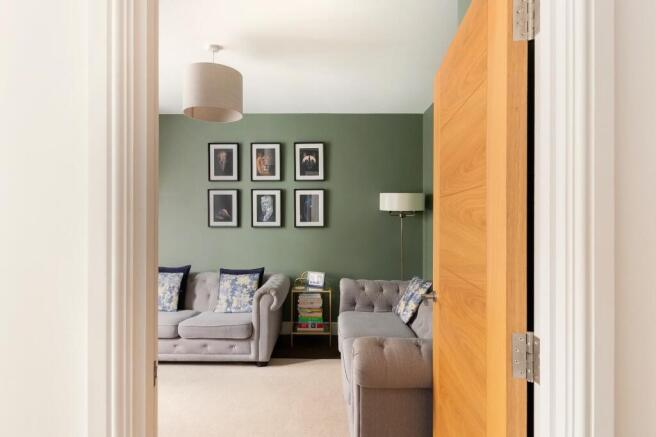 1HASBR - Living Room E.jpg