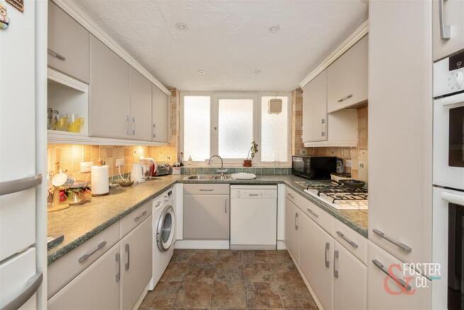 Bowen Court, Flat 7-008.jpg