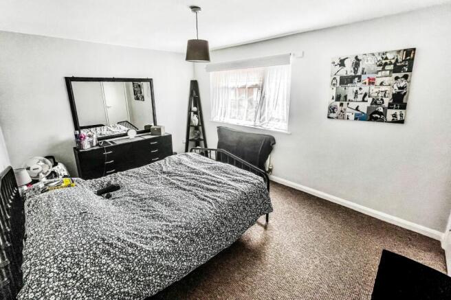 15 Burns Road, Daventry, NN11 9AX