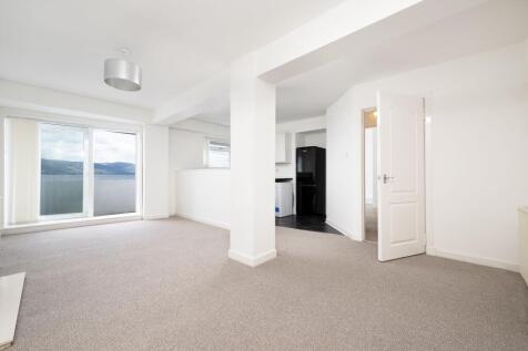 Albert Road, Gourock, PA19