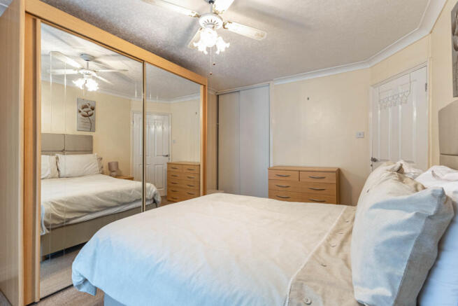 2 bed Bungalow for sale Image 9