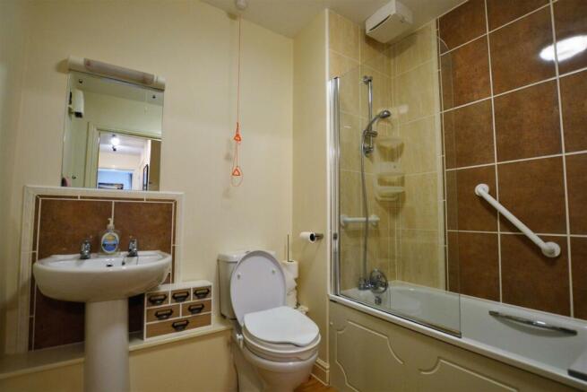 Bathroom.JPG