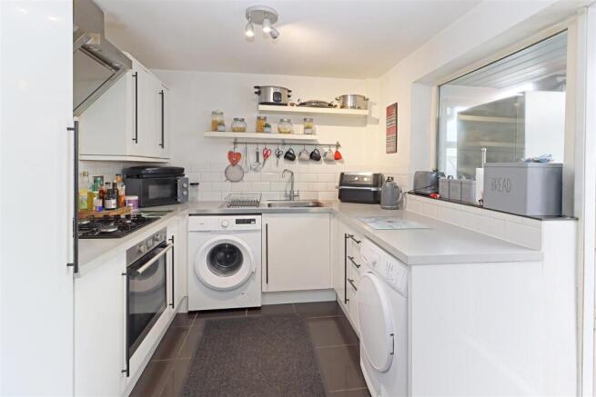 Kitchen/ Dining Room