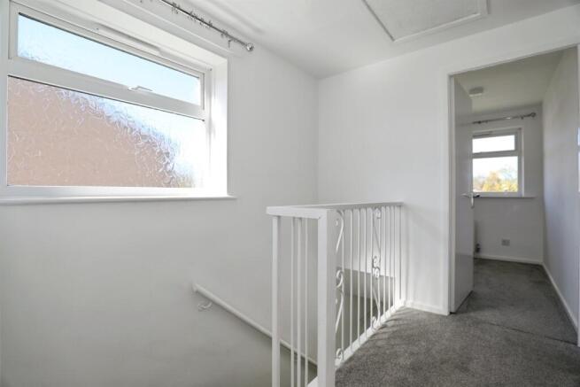 3 bed Semi-Detached for sale Image 7