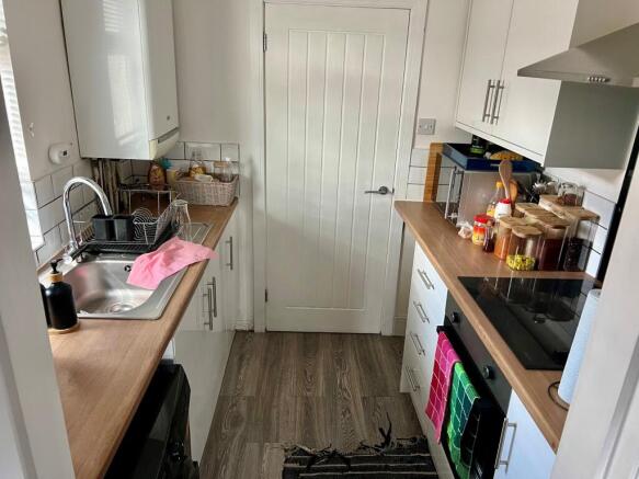 1 bed Apartment to rent Image 4