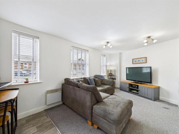 2 bed Apartment for sale Image 9