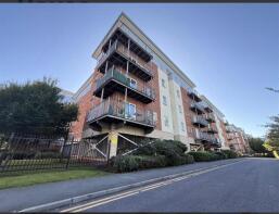 Apartment 10, 2 Gilbert House, Elmira Way, Salford M5 3DE