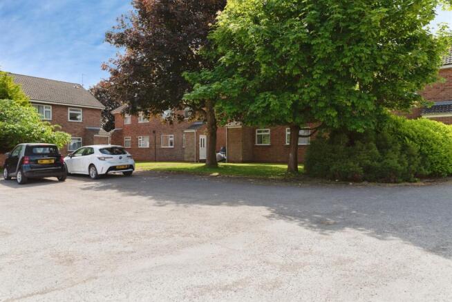 2 bed Apartment for sale Image 10