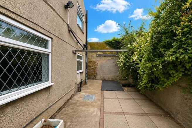 3 bed Semi-Detached for sale Image 9