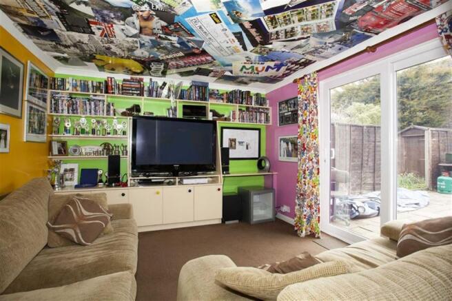 Photo 12