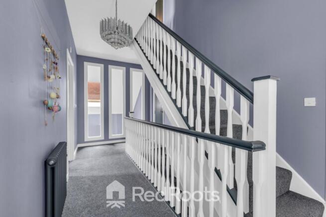 4 bed Detached for sale Image 10