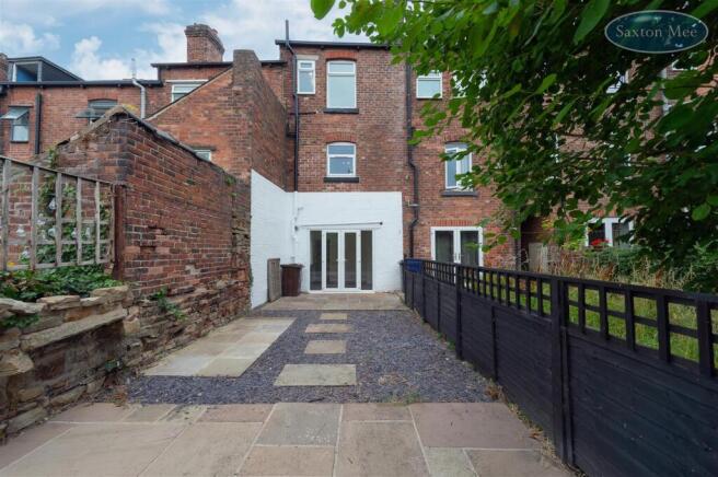 24 Armthorpe Road - back 2031b.jpg