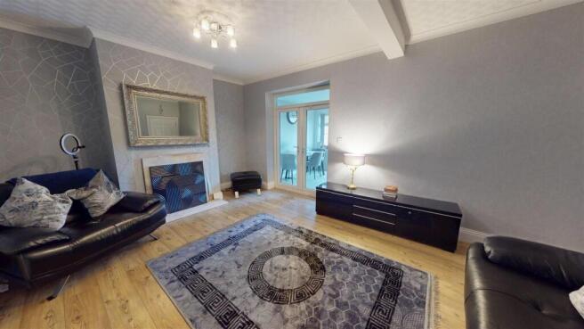 4 bed Semi-Detached for sale Image 4