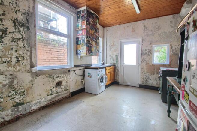 3 bed Terraced for sale Image 4