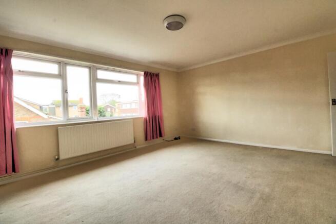 Bright south facing living