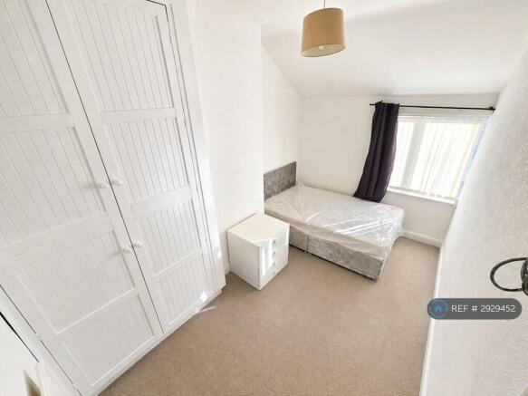 3 bed Terraced to rent Image 4