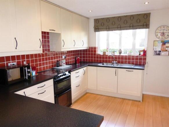 Kitchen / Dining Room 