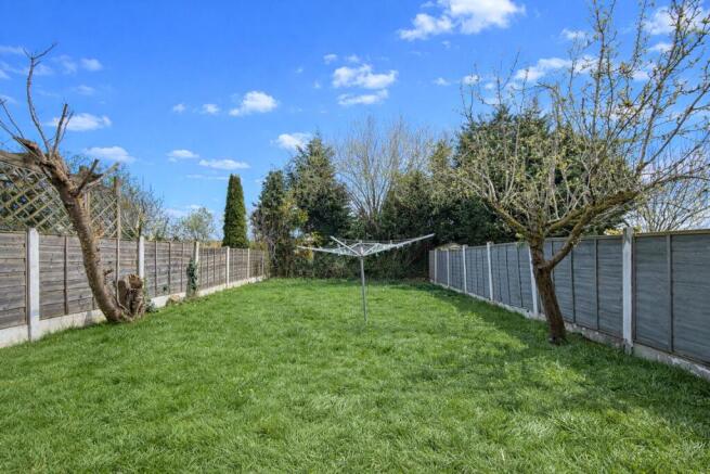 4 bed Semi-Detached for sale Image 11