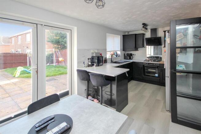 kitchen 2.JPG