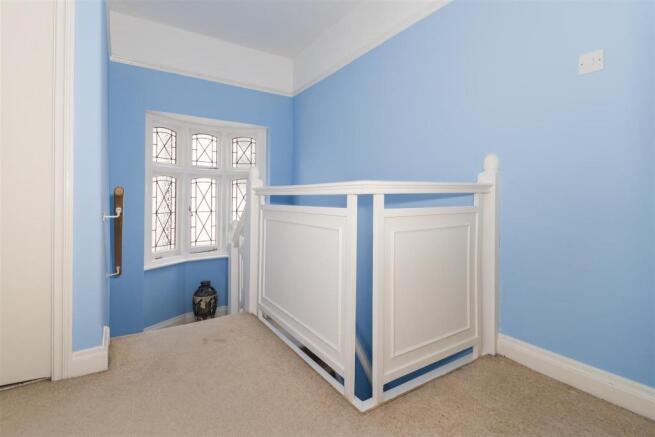 18 Montrose Ave-1 - HR3.JPG