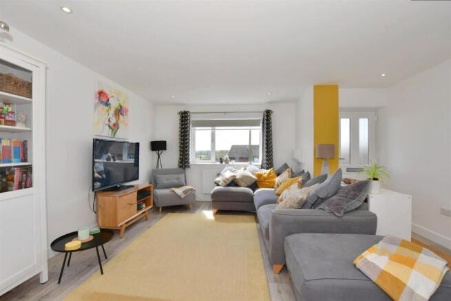 Kitchen/ Lounge/ Diner