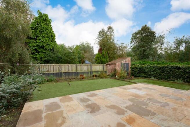 3 bed Detached to rent Image 12