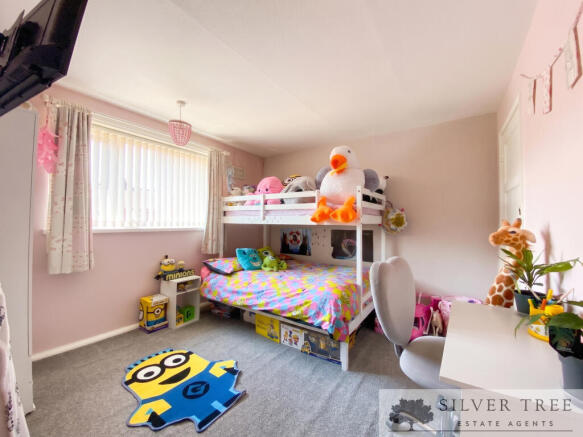 3 bed Terraced for sale Image 6