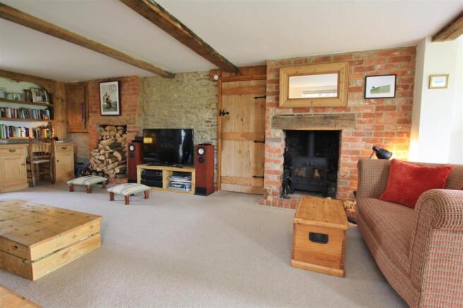 Sitting room fireplace.JPG