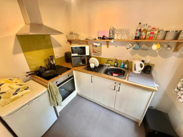 1 bed Flat for sale Image 4