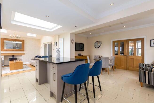 *Kitchen