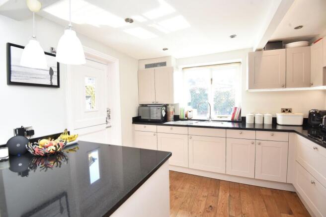 4 bed Terraced for sale Image 7