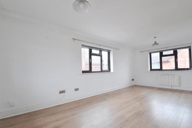 Living room 2.jpg