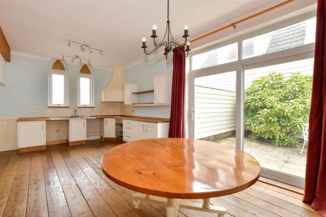 Kitchen/Dining Area