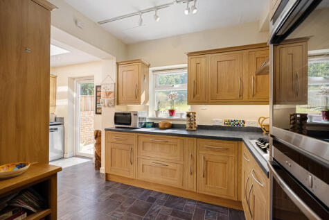 Ingleboro Drive, Purley, CR8