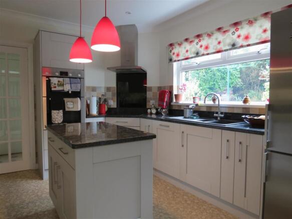 Kitchen: