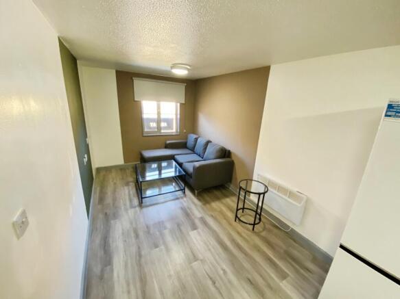 1 bed Apartment to rent Image 7