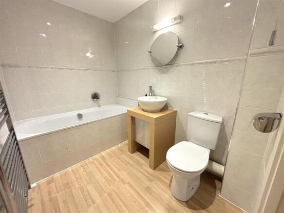 2 bed Apartment for sale Image 5