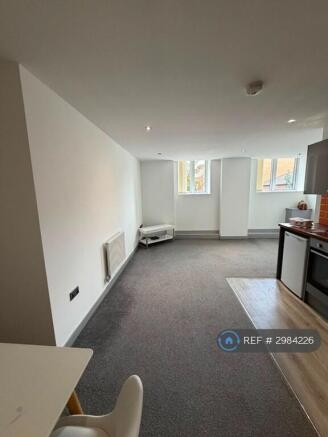 1 bed Flat to rent Image 5